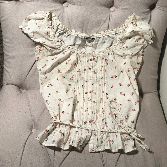 Guess Blouse - Picture 2 of 3